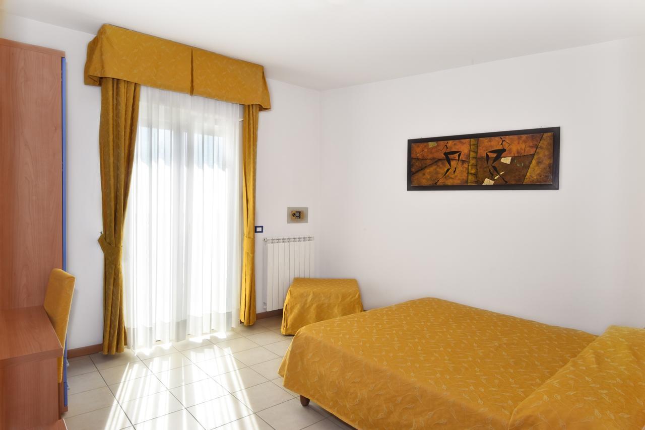 Hotel Villa Olga Caorle Exterior foto