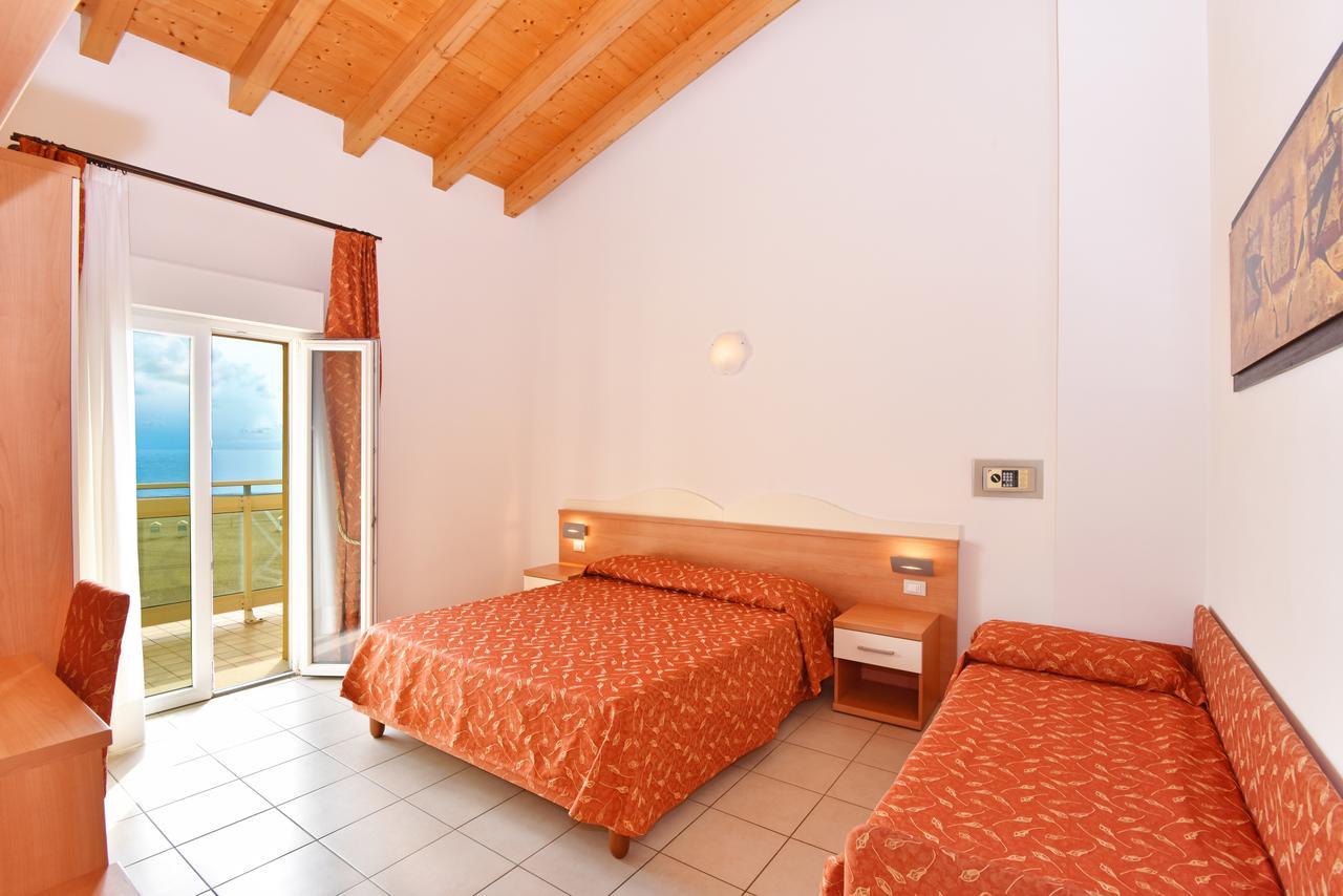 Hotel Villa Olga Caorle Exterior foto