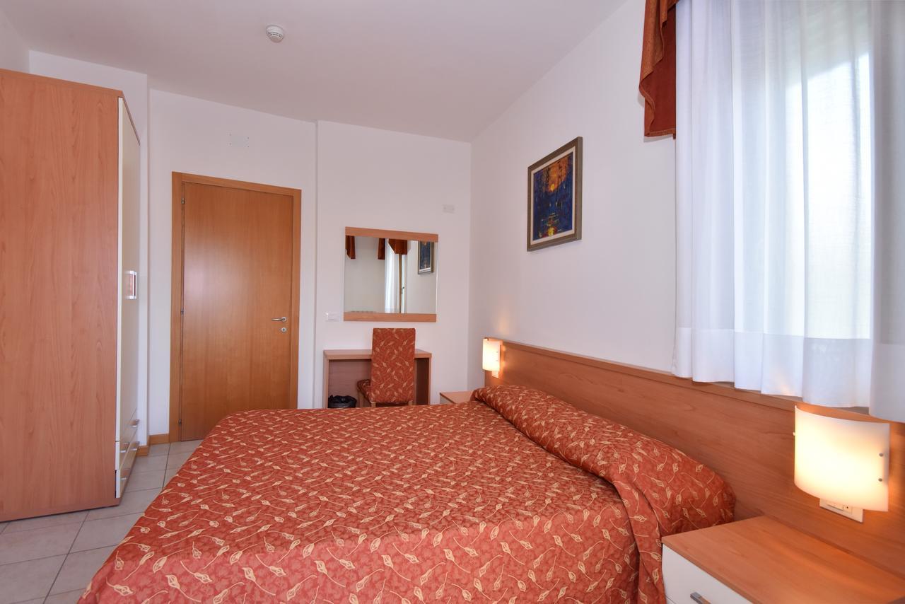 Hotel Villa Olga Caorle Exterior foto