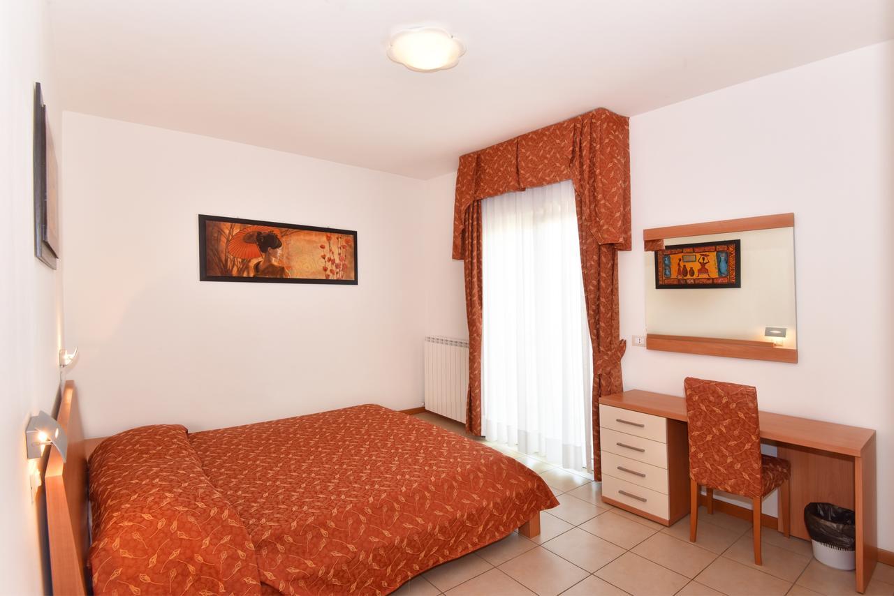 Hotel Villa Olga Caorle Exterior foto